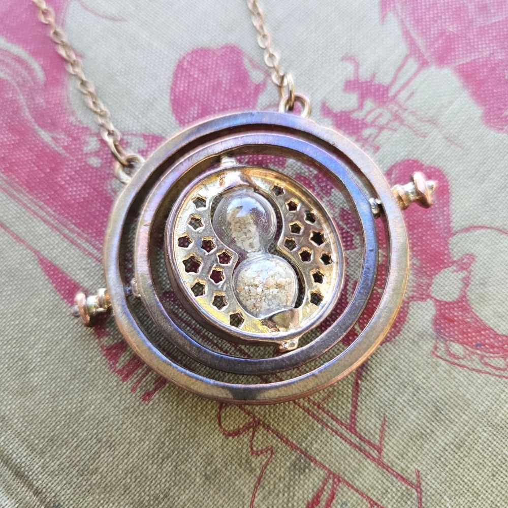 Harry Potter Time Turner Necklace Gold Tone Hourglass Spinning Pendant Toggle
